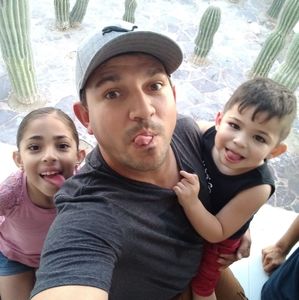 Meet your Posher, Luis alejandro